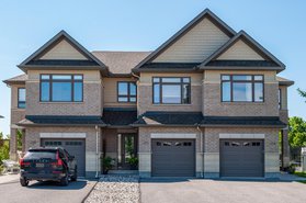 23560334_102-woodhurst-crescent_1