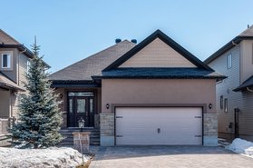 23560326_510-adamson-crescent_1