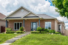 23560392_1134-stittsville-main-street_1