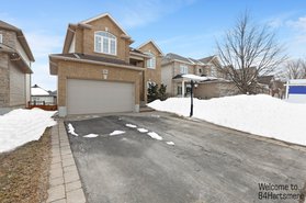 23560356_84-hartsmere-drive_1