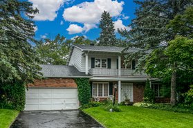 23560363_54-amberly-place_1